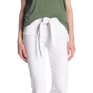 NWT- FRAME Le High Waist raw hem straight leg jeans size 33